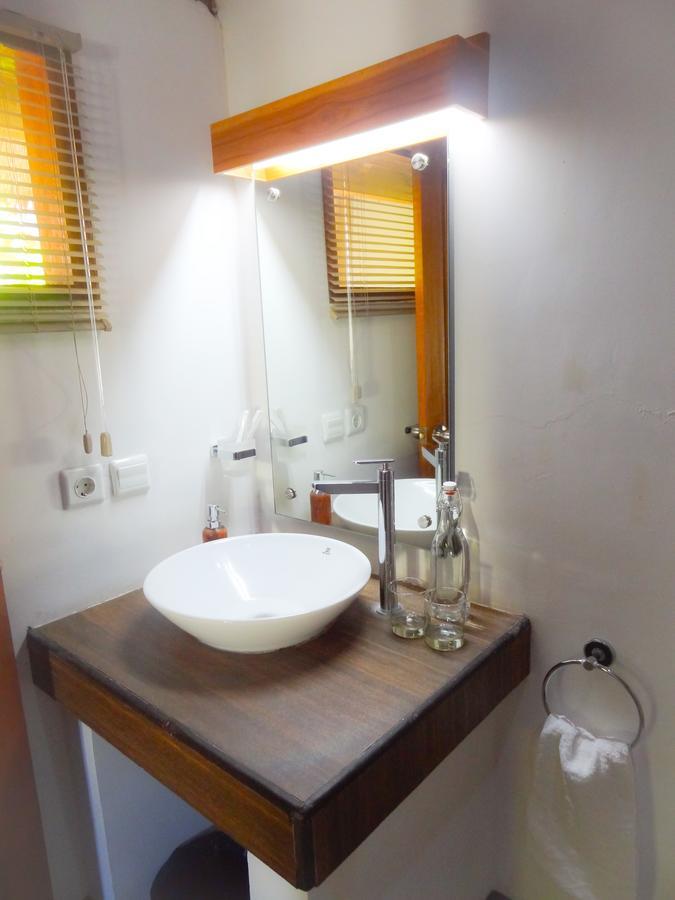 Teras Lombok Bungalow Senggigi Exterior photo